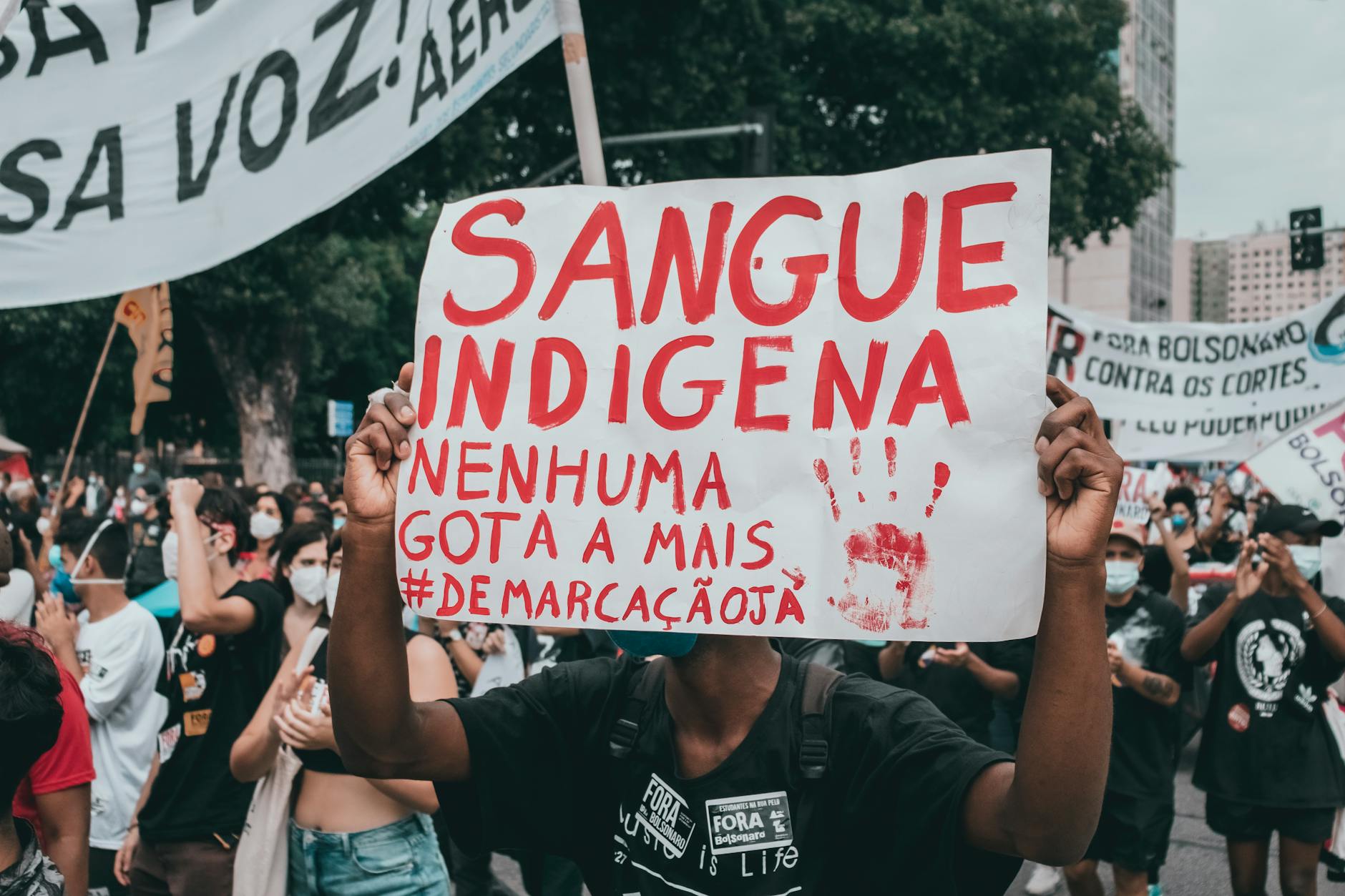 Protest in Rio de Janeiro highlighting indigenous rights and demarcation issues.